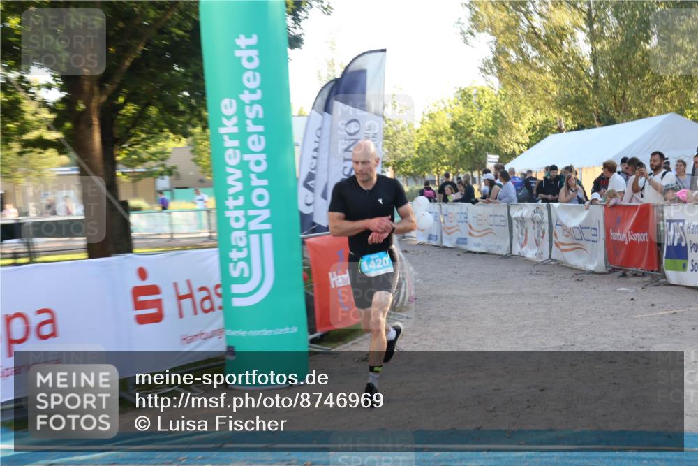 07.09.2025 - 19. Norderstedt Triathlon Luisa Fischer http://msf.ph/oto/8746969 07.09.2025 17:31:14 Ziel 1420 meine-sportfotos.de