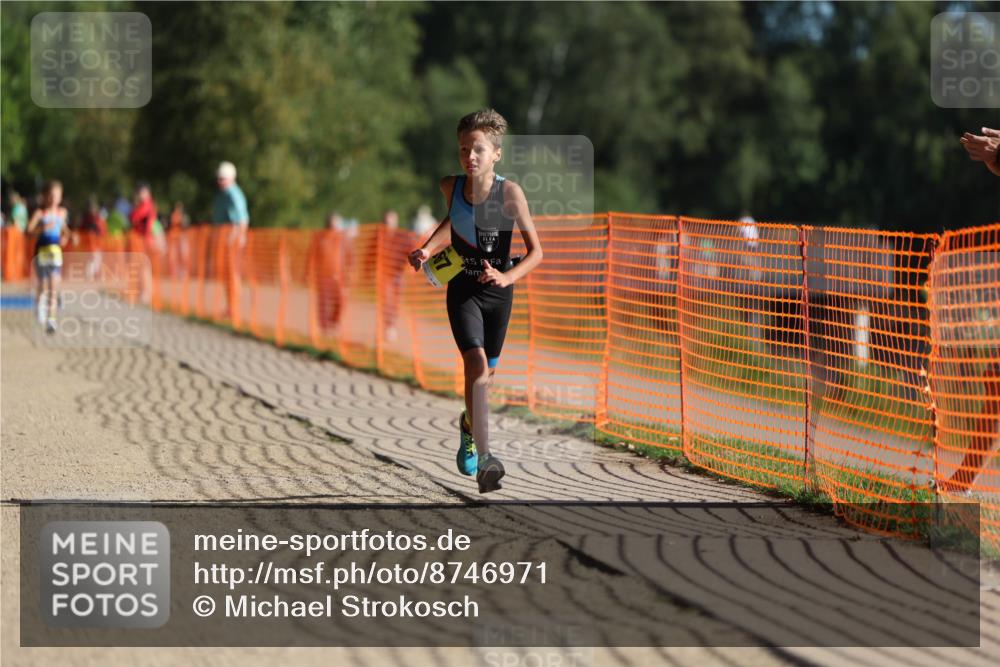 07.09.2025 - 19. Norderstedt Triathlon Michael Strokosch http://msf.ph/oto/8746971 07.09.2025 09:45:05 Laufen 567 meine-sportfotos.de