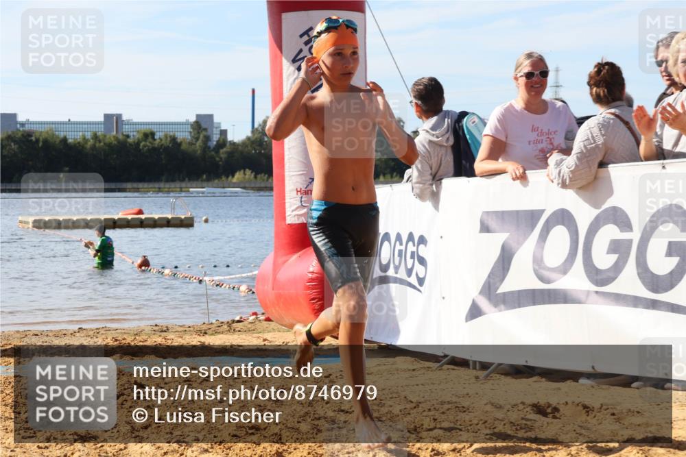 07.09.2025 - 19. Norderstedt Triathlon Luisa Fischer http://msf.ph/oto/8746979 07.09.2025 10:27:29 Schwimmen 63, 84, 122, 666 meine-sportfotos.de