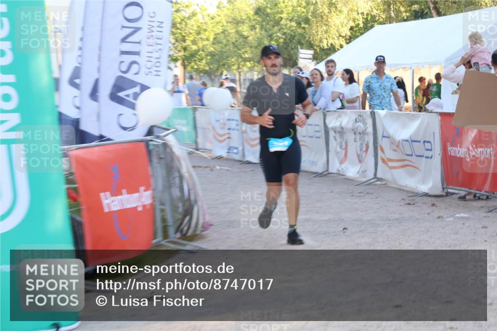 07.09.2025 - 19. Norderstedt Triathlon Luisa Fischer http://msf.ph/oto/8747017 07.09.2025 17:31:32 Ziel 384 meine-sportfotos.de
