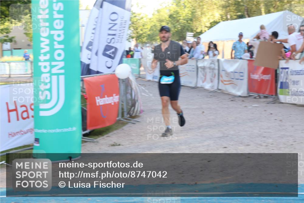07.09.2025 - 19. Norderstedt Triathlon Luisa Fischer http://msf.ph/oto/8747042 07.09.2025 17:31:33 Ziel 384 meine-sportfotos.de