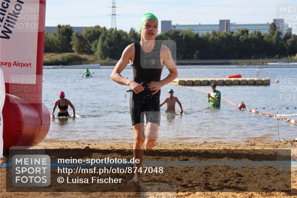 07.09.2025 - 19. Norderstedt Triathlon Luisa Fischer http://msf.ph/oto/8747048 07.09.2025 10:28:08 Schwimmen 116 meine-sportfotos.de