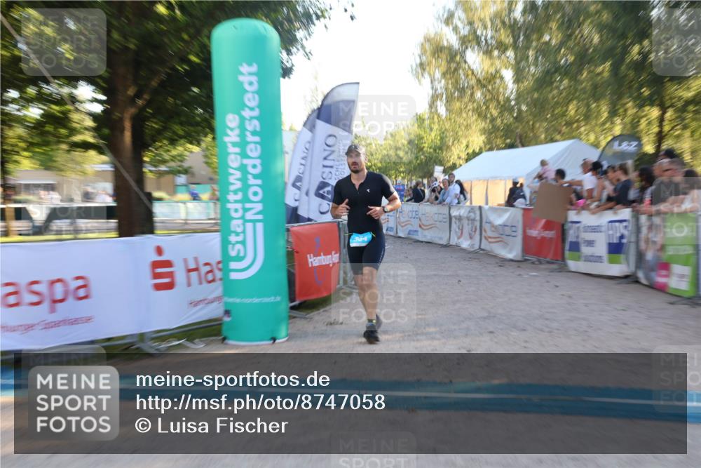 07.09.2025 - 19. Norderstedt Triathlon Luisa Fischer http://msf.ph/oto/8747058 07.09.2025 17:31:34 Ziel 384 meine-sportfotos.de