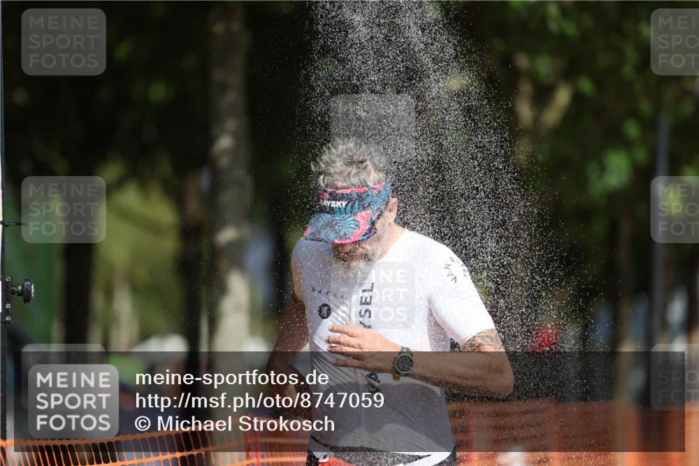 07.09.2025 - 19. Norderstedt Triathlon Michael Strokosch http://msf.ph/oto/8747059 07.09.2025 12:00:55 Laufen 284, 1152 meine-sportfotos.de