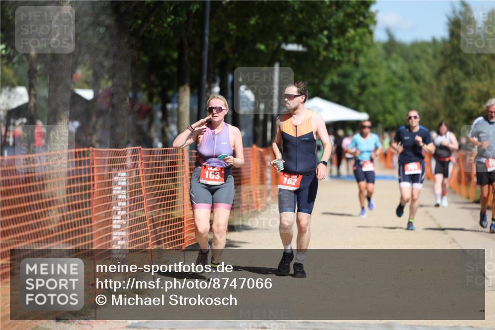 07.09.2025 - 19. Norderstedt Triathlon Michael Strokosch http://msf.ph/oto/8747066 07.09.2025 12:37:35 Laufen 162, 163, 192, 699, 761 meine-sportfotos.de