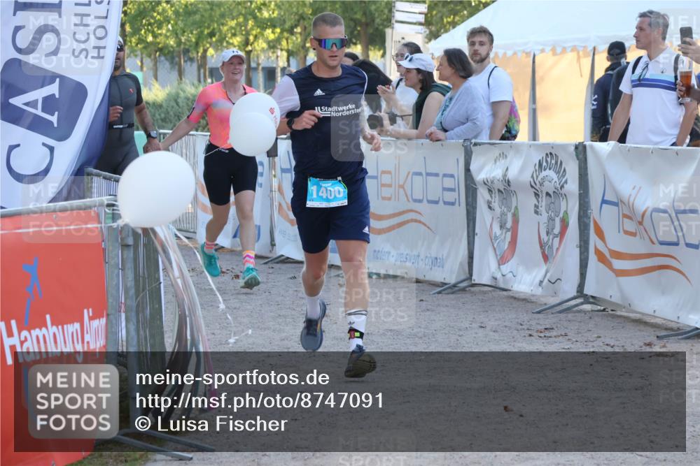 07.09.2025 - 19. Norderstedt Triathlon Luisa Fischer http://msf.ph/oto/8747091 07.09.2025 17:31:53 Ziel 1400 meine-sportfotos.de