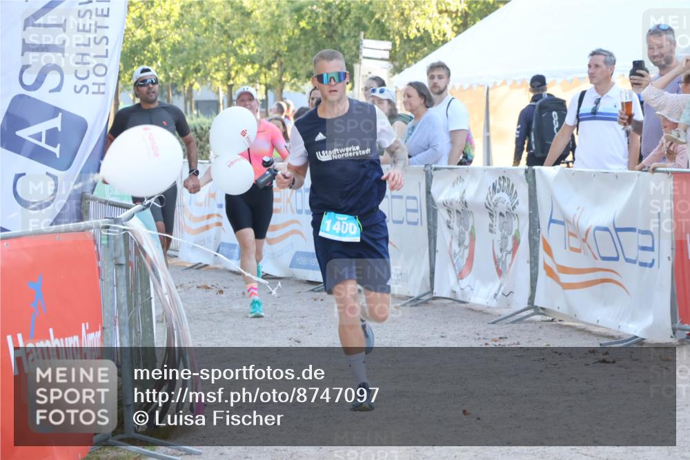 07.09.2025 - 19. Norderstedt Triathlon Luisa Fischer http://msf.ph/oto/8747097 07.09.2025 17:31:53 Ziel 1400 meine-sportfotos.de