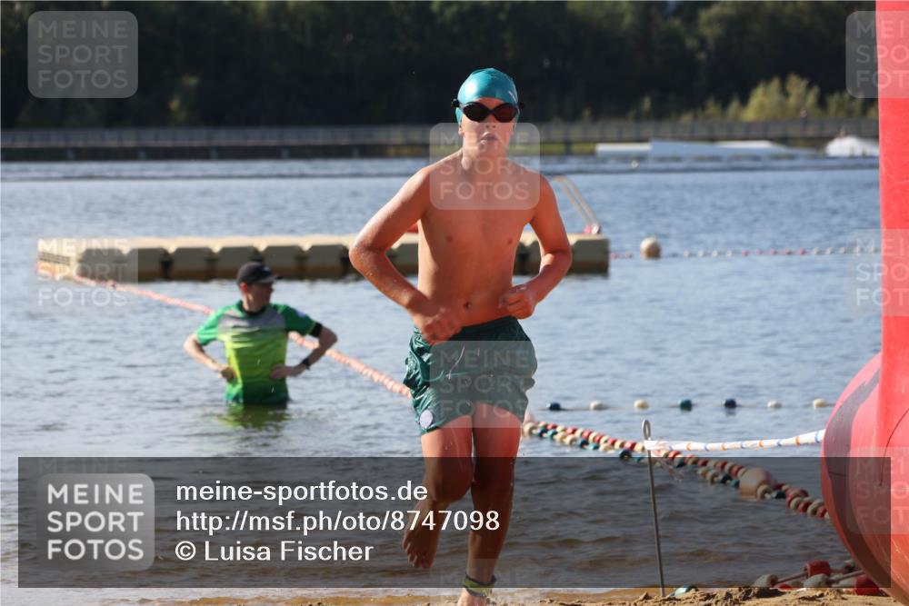 07.09.2025 - 19. Norderstedt Triathlon Luisa Fischer http://msf.ph/oto/8747098 07.09.2025 10:28:14 Schwimmen 94, 116, 644 meine-sportfotos.de
