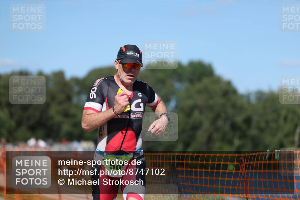 07.09.2025 - 19. Norderstedt Triathlon Michael Strokosch http://msf.ph/oto/8747102 07.09.2025 14:49:45 Laufen 985 meine-sportfotos.de