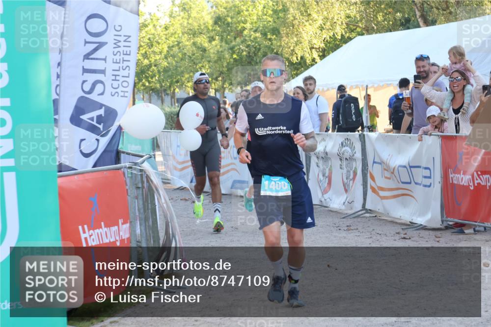 07.09.2025 - 19. Norderstedt Triathlon Luisa Fischer http://msf.ph/oto/8747109 07.09.2025 17:31:54 Ziel 914, 1400, 1442 meine-sportfotos.de