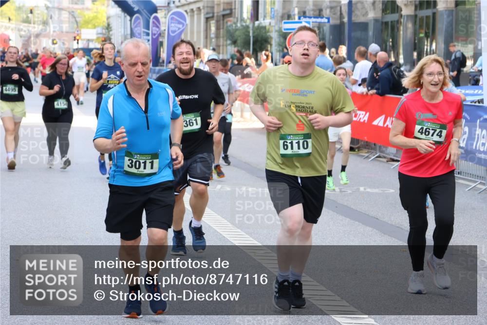 07.09.2025 - BARMER Alsterlauf Strokosch-Dieckow http://msf.ph/oto/8747116 07.09.2025 10:16:47 Ziel 2031, 2222, 2268, 2447, 2448, 2461, 2555, 2718, 4065, 4109, 4115, 4324, 4396, 4402, 4492, 4650, 4680, 5232, 5888, 6292 meine-sportfotos.de