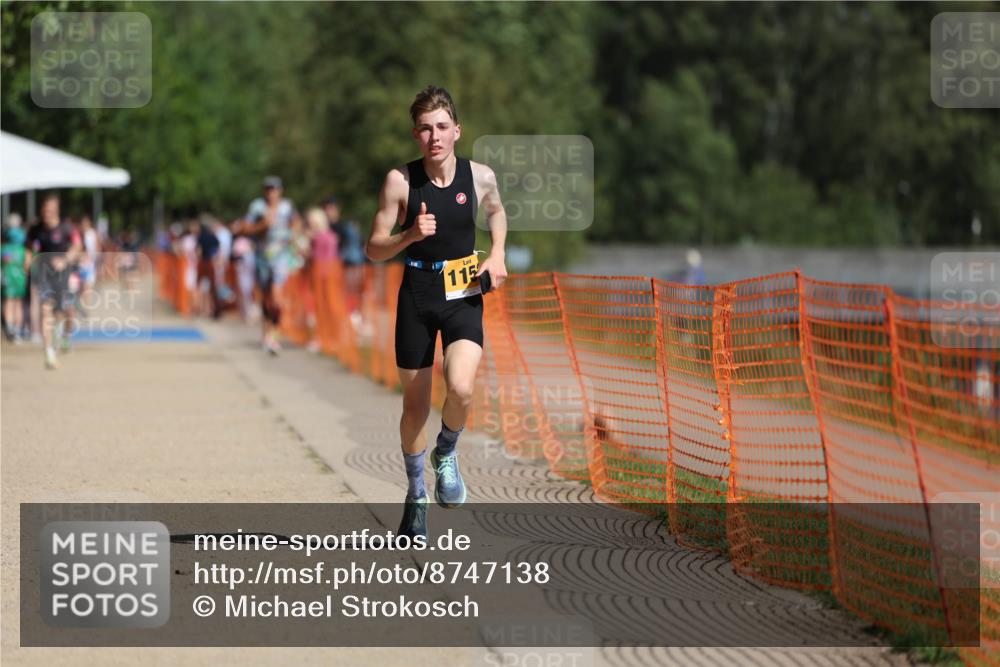 07.09.2025 - 19. Norderstedt Triathlon Michael Strokosch http://msf.ph/oto/8747138 07.09.2025 12:00:58 Laufen 284, 1152 meine-sportfotos.de
