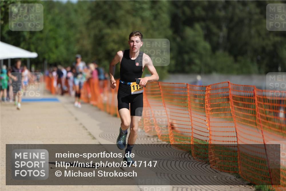 07.09.2025 - 19. Norderstedt Triathlon Michael Strokosch http://msf.ph/oto/8747147 07.09.2025 12:00:58 Laufen 284, 1152 meine-sportfotos.de