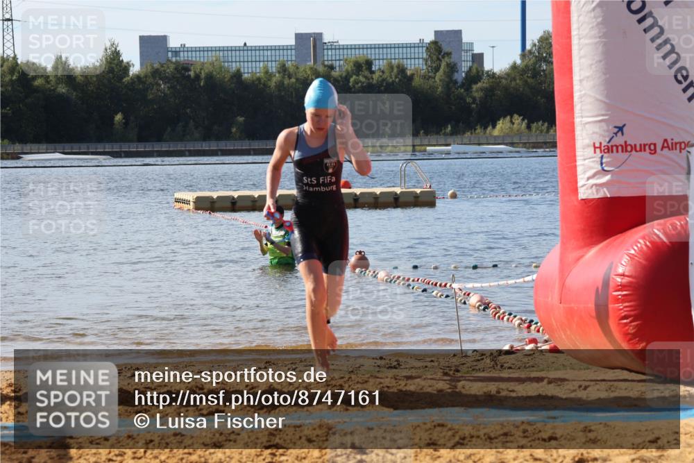 07.09.2025 - 19. Norderstedt Triathlon Luisa Fischer http://msf.ph/oto/8747161 07.09.2025 10:30:03 Schwimmen 59 meine-sportfotos.de