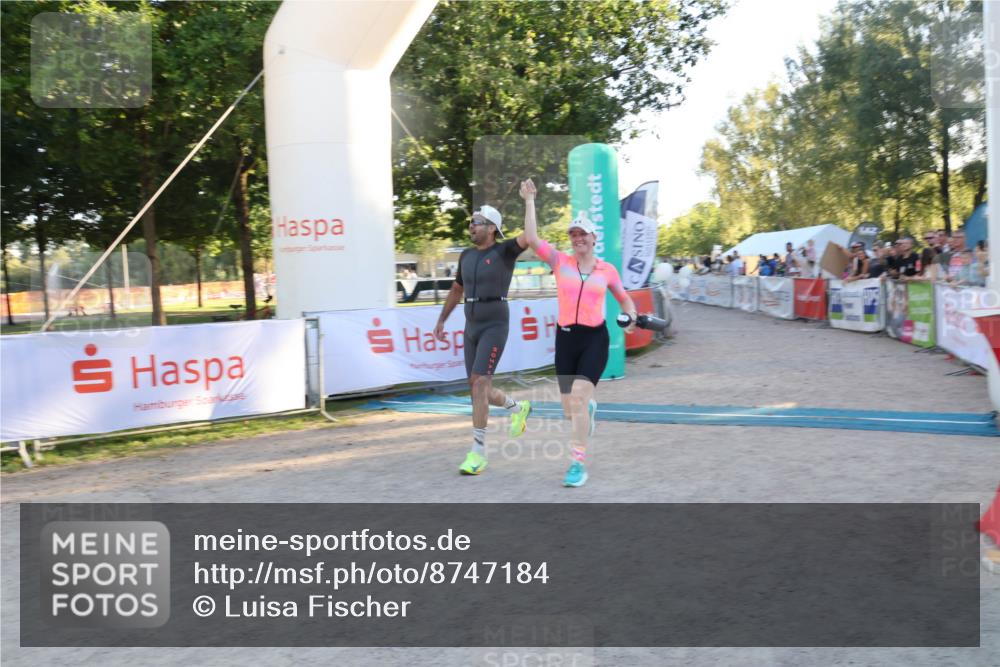 07.09.2025 - 19. Norderstedt Triathlon Luisa Fischer http://msf.ph/oto/8747184 07.09.2025 17:31:59 Ziel 914, 1400, 1442 meine-sportfotos.de