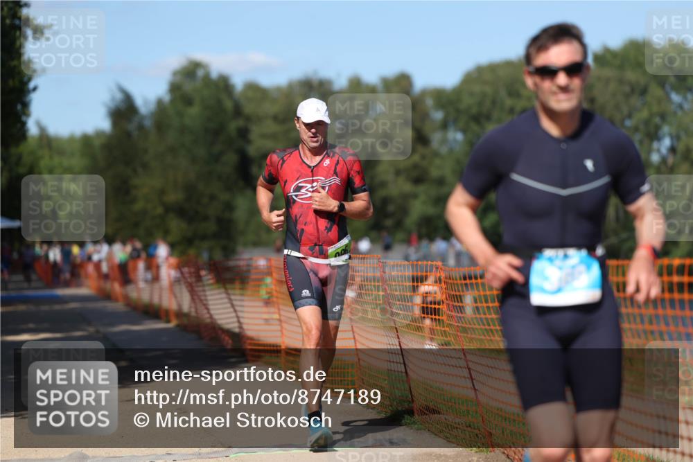 07.09.2025 - 19. Norderstedt Triathlon Michael Strokosch http://msf.ph/oto/8747189 07.09.2025 14:50:21 Laufen 369, 960 meine-sportfotos.de