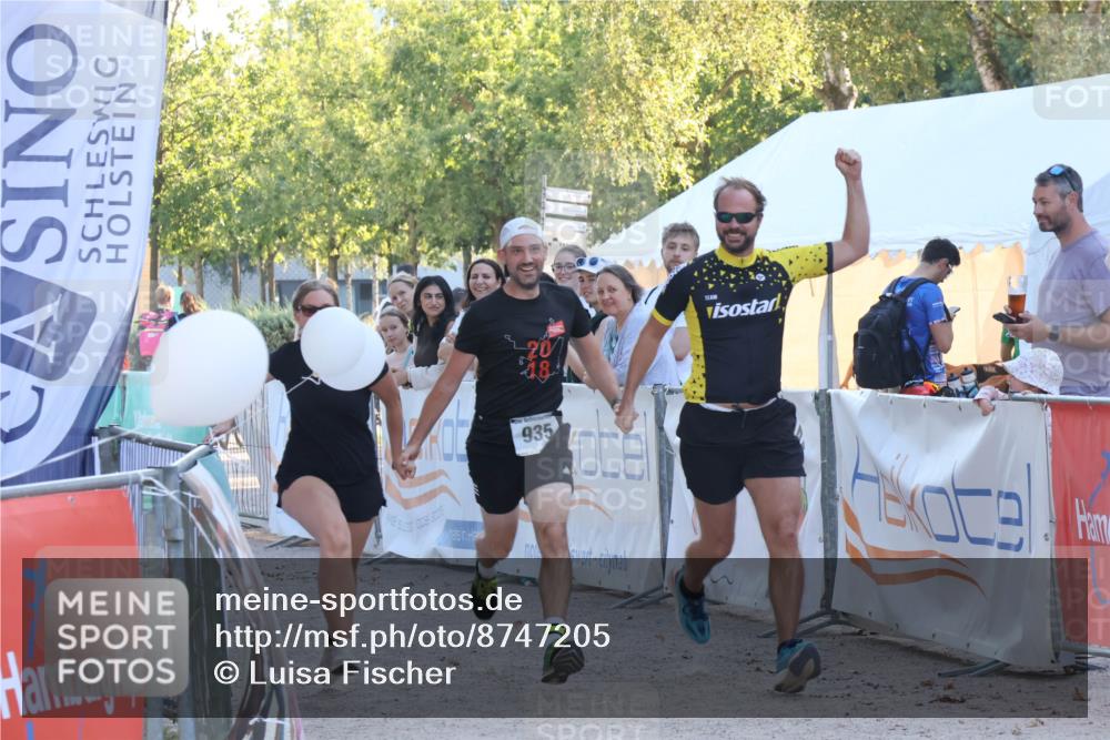07.09.2025 - 19. Norderstedt Triathlon Luisa Fischer http://msf.ph/oto/8747205 07.09.2025 17:32:23 Ziel 935 meine-sportfotos.de