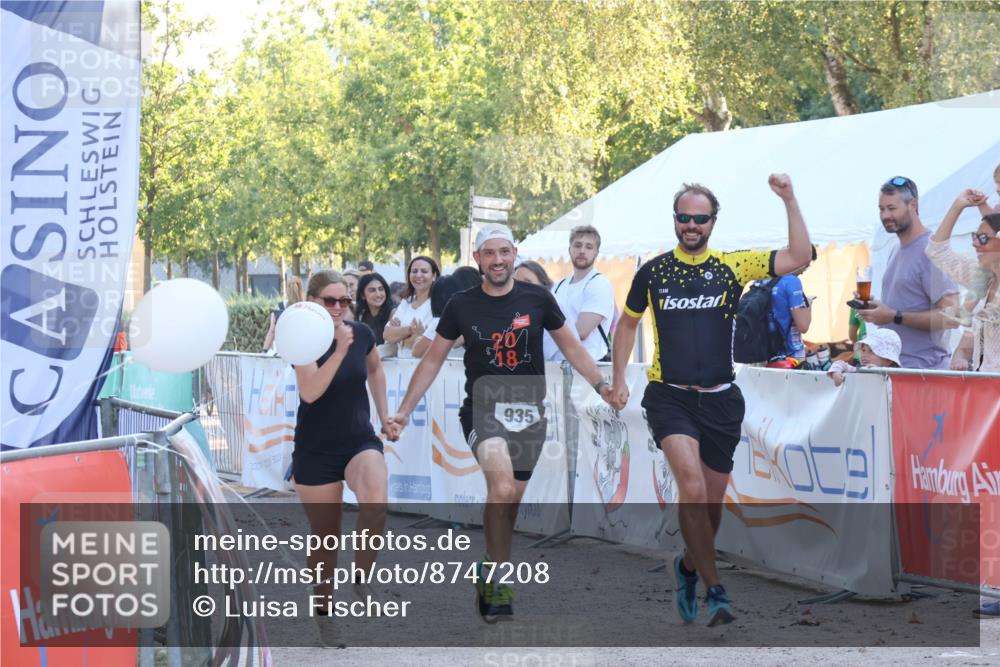 07.09.2025 - 19. Norderstedt Triathlon Luisa Fischer http://msf.ph/oto/8747208 07.09.2025 17:32:24 Ziel 935 meine-sportfotos.de