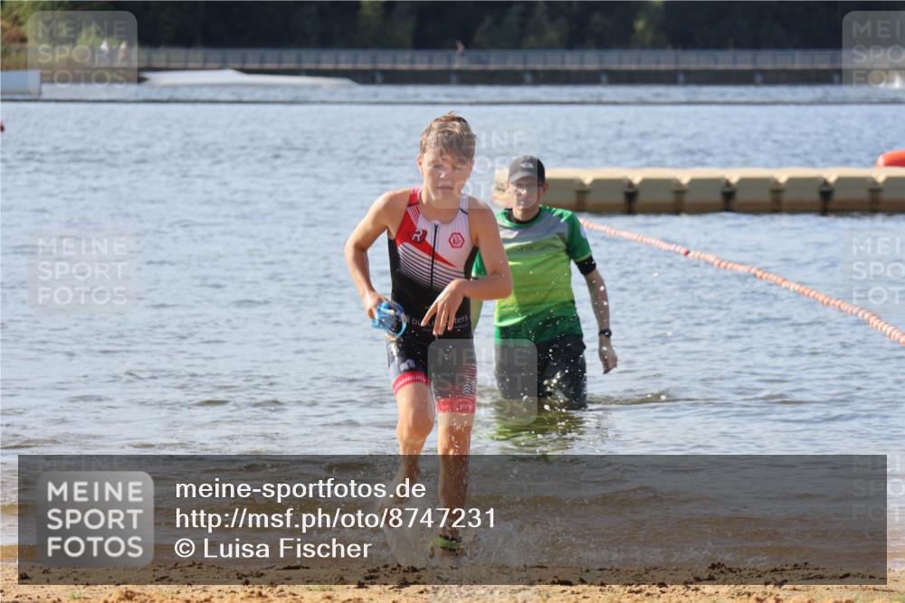 07.09.2025 - 19. Norderstedt Triathlon Luisa Fischer http://msf.ph/oto/8747231 07.09.2025 10:30:26 Schwimmen 69 meine-sportfotos.de