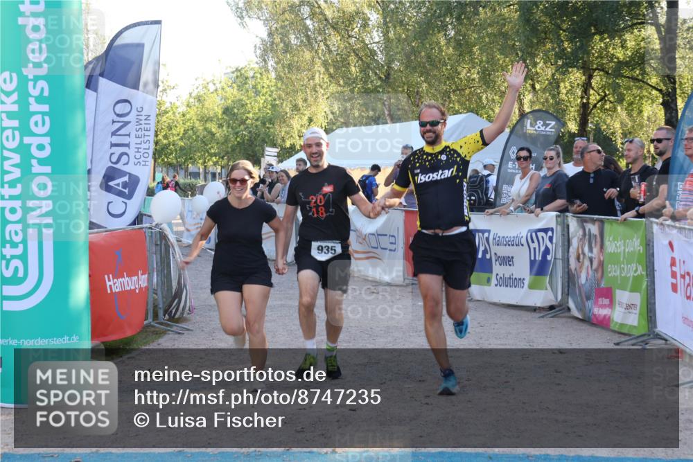 07.09.2025 - 19. Norderstedt Triathlon Luisa Fischer http://msf.ph/oto/8747235 07.09.2025 17:32:26 Ziel 935 meine-sportfotos.de