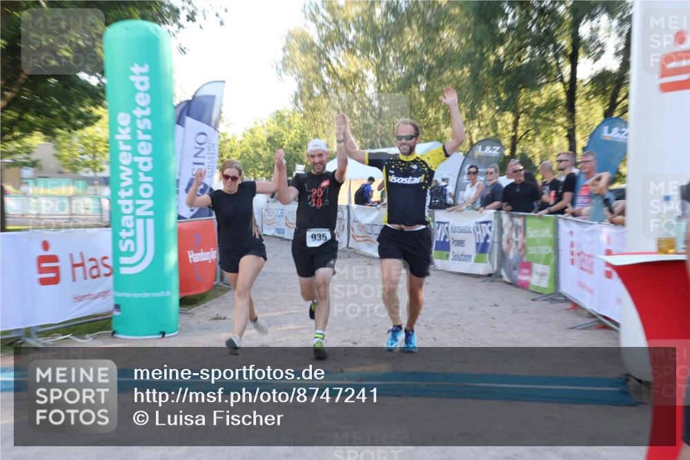 07.09.2025 - 19. Norderstedt Triathlon Luisa Fischer http://msf.ph/oto/8747241 07.09.2025 17:32:26 Ziel 935 meine-sportfotos.de