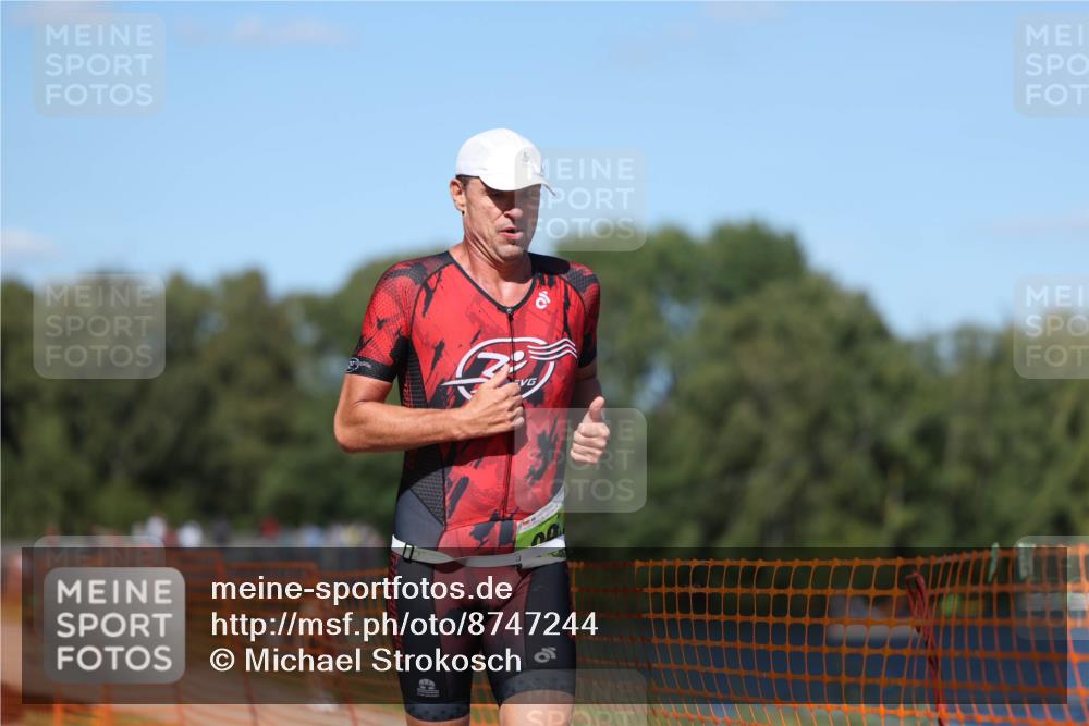 07.09.2025 - 19. Norderstedt Triathlon Michael Strokosch http://msf.ph/oto/8747244 07.09.2025 14:50:22 Laufen 369, 960 meine-sportfotos.de