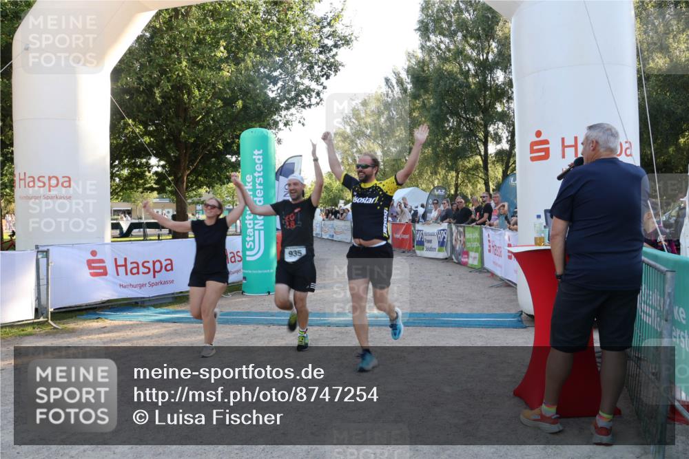 07.09.2025 - 19. Norderstedt Triathlon Luisa Fischer http://msf.ph/oto/8747254 07.09.2025 17:32:27 Ziel 935 meine-sportfotos.de