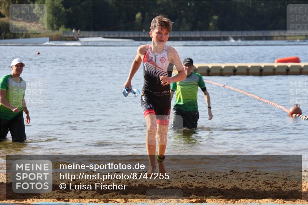 07.09.2025 - 19. Norderstedt Triathlon Luisa Fischer http://msf.ph/oto/8747255 07.09.2025 10:30:27 Schwimmen 69 meine-sportfotos.de