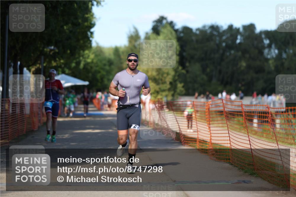 07.09.2025 - 19. Norderstedt Triathlon Michael Strokosch http://msf.ph/oto/8747298 07.09.2025 14:50:40 Laufen 366, 872 meine-sportfotos.de