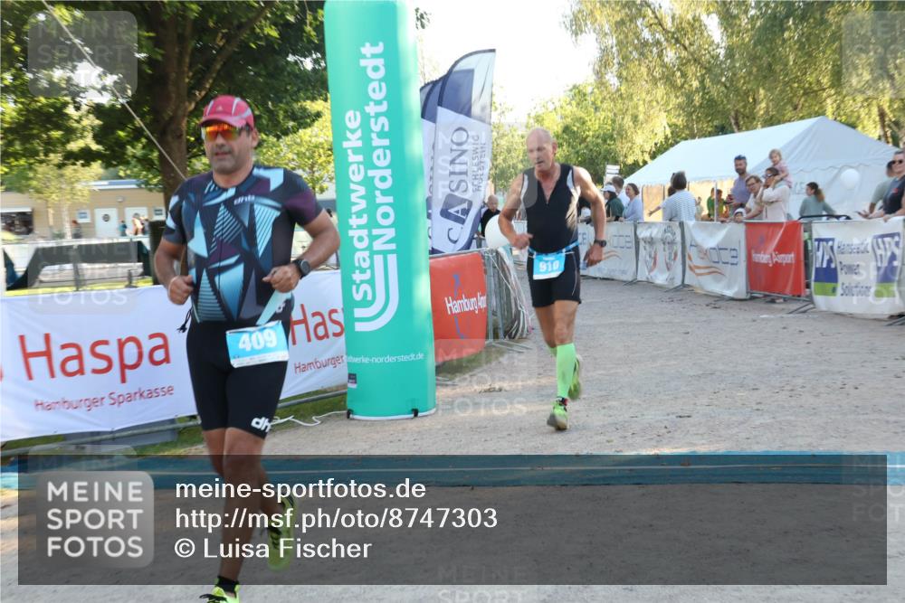 07.09.2025 - 19. Norderstedt Triathlon Luisa Fischer http://msf.ph/oto/8747303 07.09.2025 17:34:17 Ziel 409, 432, 910 meine-sportfotos.de