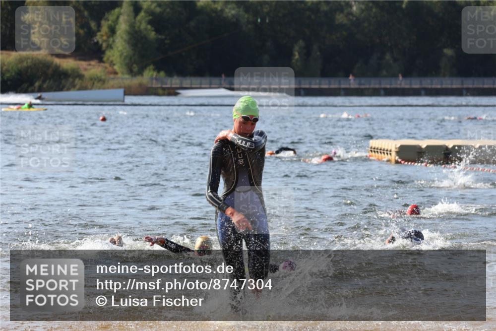 07.09.2025 - 19. Norderstedt Triathlon Luisa Fischer http://msf.ph/oto/8747304 07.09.2025 10:48:54 Schwimmen 1185 meine-sportfotos.de