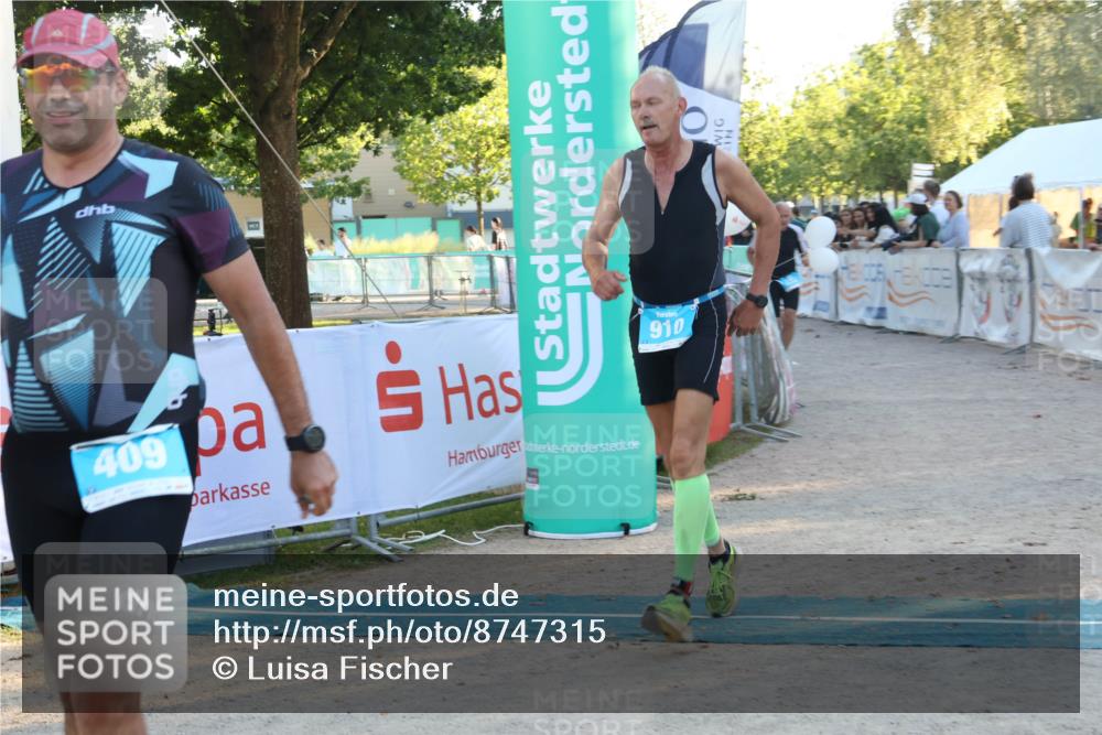 07.09.2025 - 19. Norderstedt Triathlon Luisa Fischer http://msf.ph/oto/8747315 07.09.2025 17:34:18 Ziel 409, 432, 910 meine-sportfotos.de