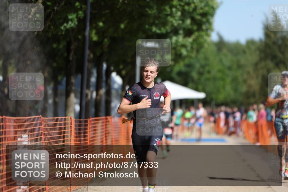 07.09.2025 - 19. Norderstedt Triathlon Michael Strokosch http://msf.ph/oto/8747333 07.09.2025 12:01:06 Laufen 787, 1156 meine-sportfotos.de