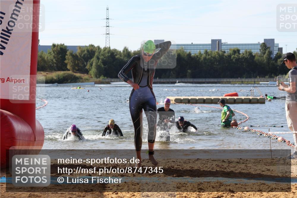 07.09.2025 - 19. Norderstedt Triathlon Luisa Fischer http://msf.ph/oto/8747345 07.09.2025 10:48:57 Schwimmen 1163, 1165, 1168, 1185, 1191 meine-sportfotos.de