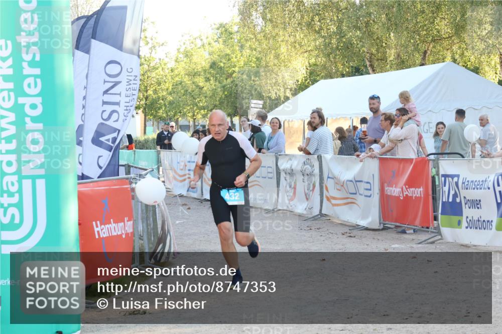 07.09.2025 - 19. Norderstedt Triathlon Luisa Fischer http://msf.ph/oto/8747353 07.09.2025 17:34:20 Ziel 409, 432, 910 meine-sportfotos.de