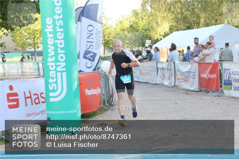 07.09.2025 - 19. Norderstedt Triathlon Luisa Fischer http://msf.ph/oto/8747361 07.09.2025 17:34:21 Ziel 409, 432, 910 meine-sportfotos.de