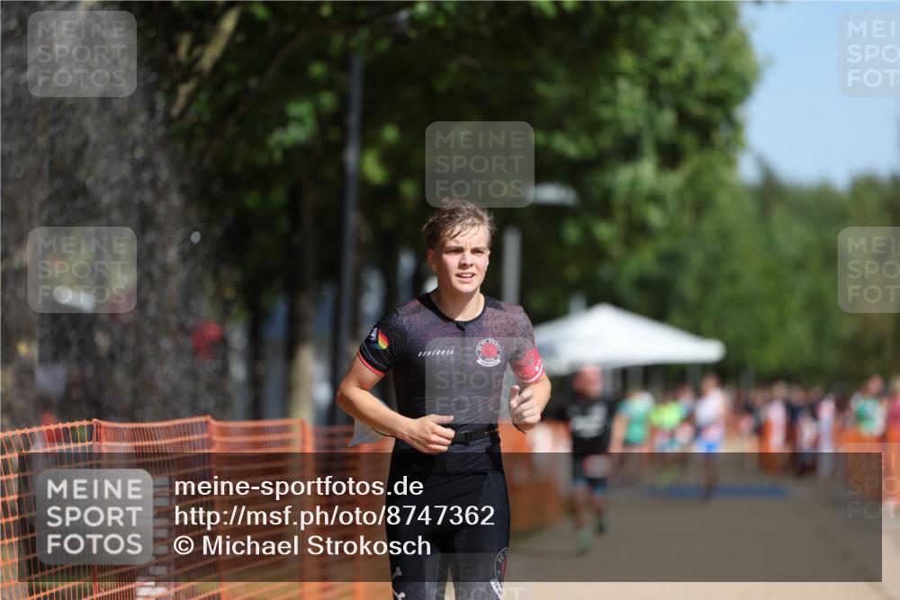 07.09.2025 - 19. Norderstedt Triathlon Michael Strokosch http://msf.ph/oto/8747362 07.09.2025 12:01:07 Laufen 787, 1156 meine-sportfotos.de