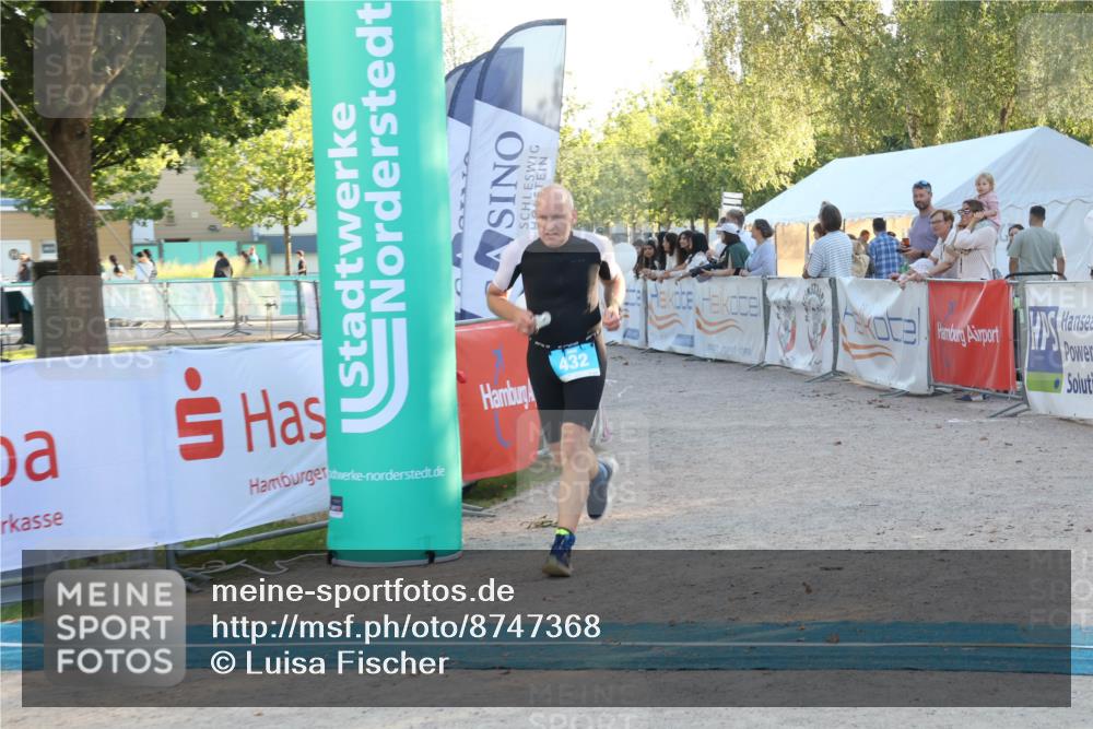 07.09.2025 - 19. Norderstedt Triathlon Luisa Fischer http://msf.ph/oto/8747368 07.09.2025 17:34:21 Ziel 409, 432, 910 meine-sportfotos.de