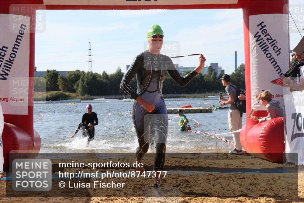 07.09.2025 - 19. Norderstedt Triathlon Luisa Fischer http://msf.ph/oto/8747377 07.09.2025 10:48:58 Schwimmen 1163, 1165, 1168, 1185, 1191 meine-sportfotos.de