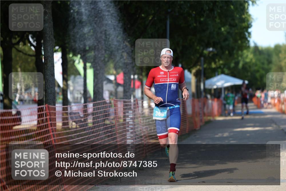 07.09.2025 - 19. Norderstedt Triathlon Michael Strokosch http://msf.ph/oto/8747385 07.09.2025 14:50:44 Laufen 366, 872 meine-sportfotos.de