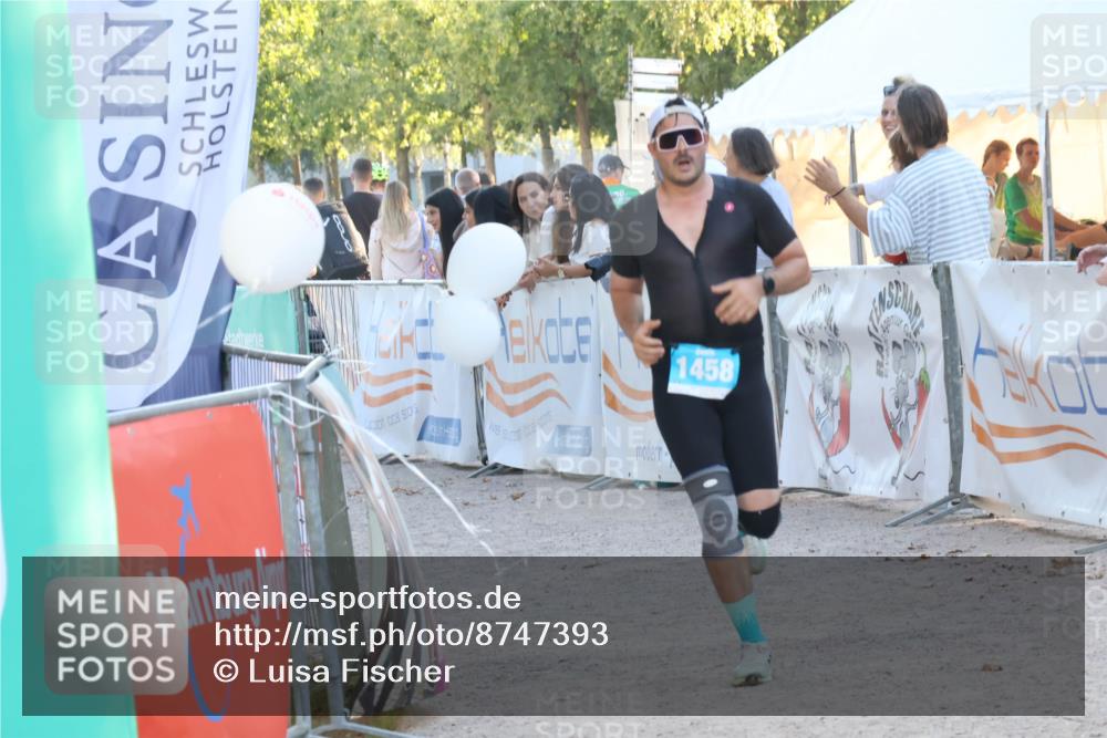 07.09.2025 - 19. Norderstedt Triathlon Luisa Fischer http://msf.ph/oto/8747393 07.09.2025 17:35:00 Ziel 1458 meine-sportfotos.de