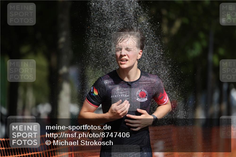 07.09.2025 - 19. Norderstedt Triathlon Michael Strokosch http://msf.ph/oto/8747406 07.09.2025 12:01:08 Laufen 787, 1156 meine-sportfotos.de