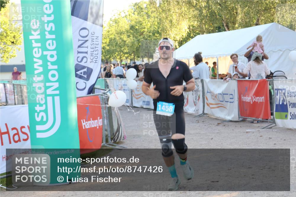07.09.2025 - 19. Norderstedt Triathlon Luisa Fischer http://msf.ph/oto/8747426 07.09.2025 17:35:02 Ziel 1458 meine-sportfotos.de