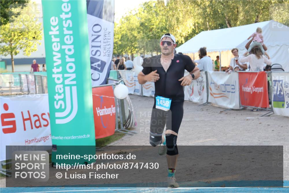 07.09.2025 - 19. Norderstedt Triathlon Luisa Fischer http://msf.ph/oto/8747430 07.09.2025 17:35:02 Ziel 1458 meine-sportfotos.de