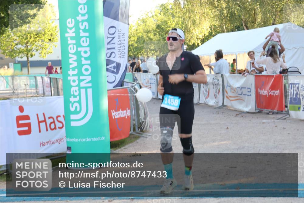 07.09.2025 - 19. Norderstedt Triathlon Luisa Fischer http://msf.ph/oto/8747433 07.09.2025 17:35:02 Ziel 1458 meine-sportfotos.de