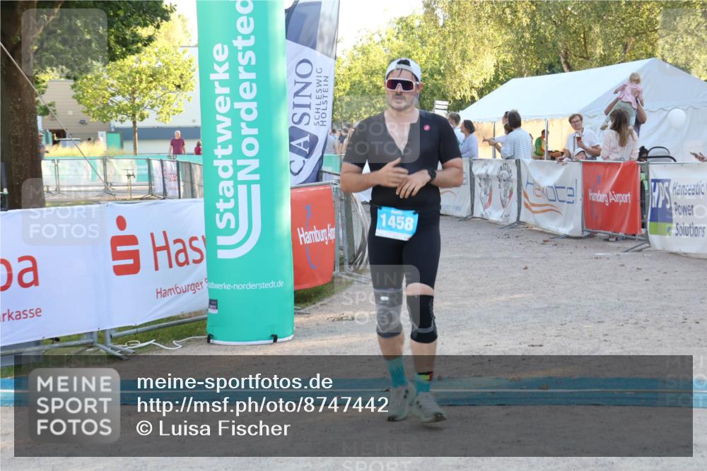 07.09.2025 - 19. Norderstedt Triathlon Luisa Fischer http://msf.ph/oto/8747442 07.09.2025 17:35:03 Ziel 1458 meine-sportfotos.de