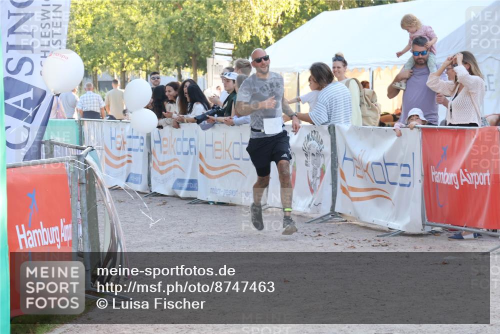 07.09.2025 - 19. Norderstedt Triathlon Luisa Fischer http://msf.ph/oto/8747463 07.09.2025 17:35:10 Ziel 925 meine-sportfotos.de