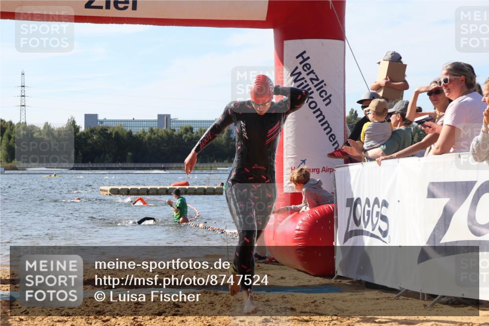 07.09.2025 - 19. Norderstedt Triathlon Luisa Fischer http://msf.ph/oto/8747524 07.09.2025 10:49:10 Schwimmen 1163, 1165, 1168, 1191, 1196 meine-sportfotos.de