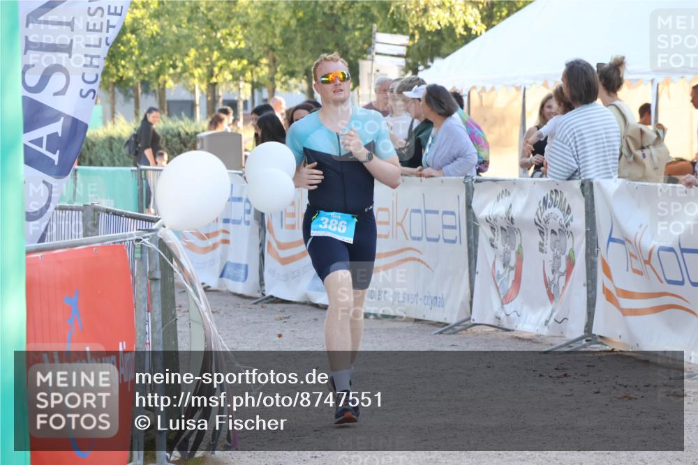 07.09.2025 - 19. Norderstedt Triathlon Luisa Fischer http://msf.ph/oto/8747551 07.09.2025 17:35:26 Ziel 386 meine-sportfotos.de