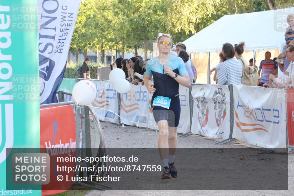 07.09.2025 - 19. Norderstedt Triathlon Luisa Fischer http://msf.ph/oto/8747559 07.09.2025 17:35:26 Ziel 386 meine-sportfotos.de